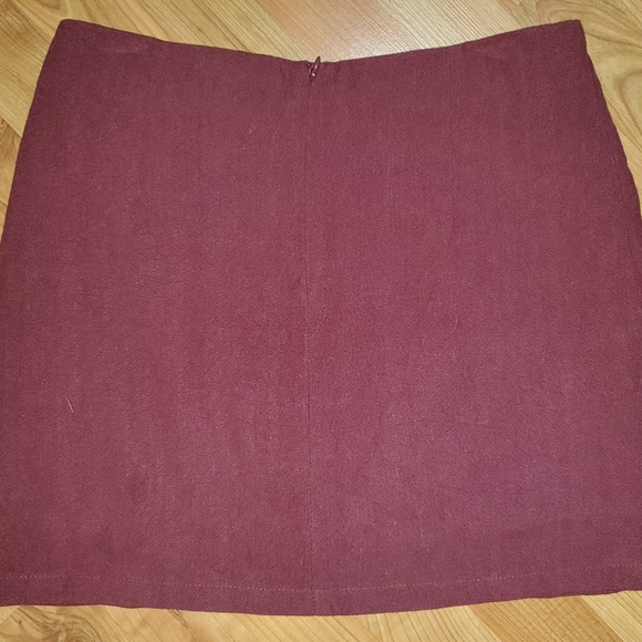 Gorgeous umgee mini skirt embroidered size medium - Picture 2 of 3